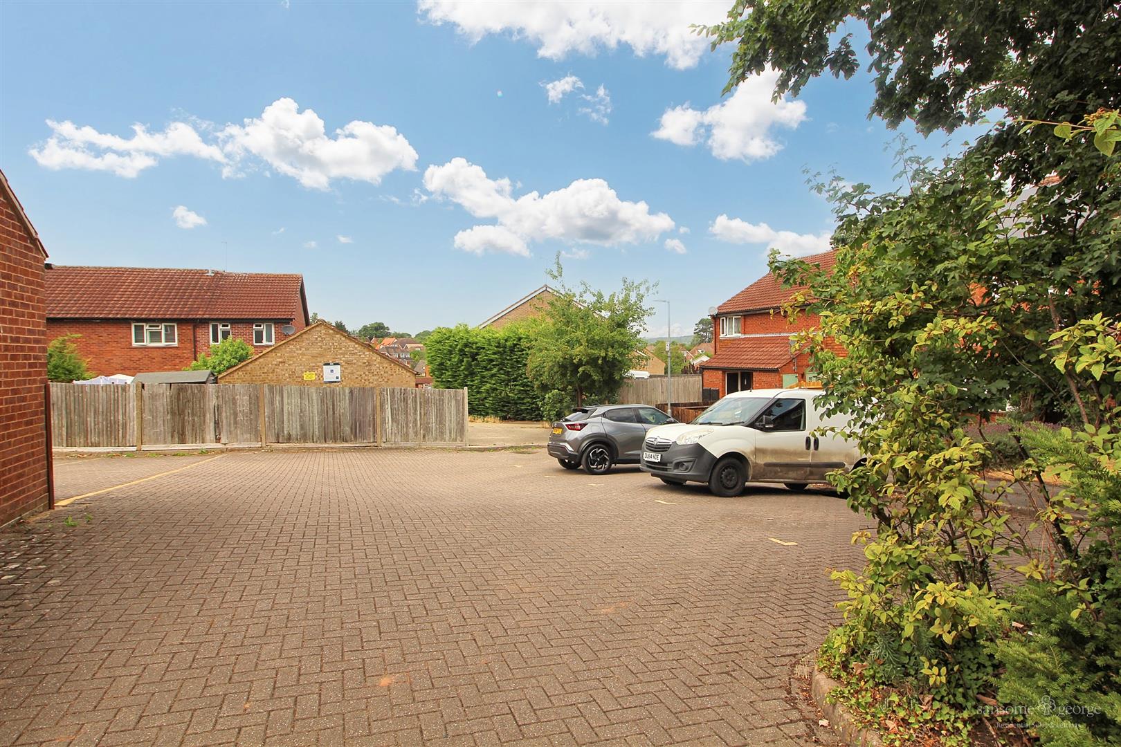 Warley Rise, Tilehurst, Reading
